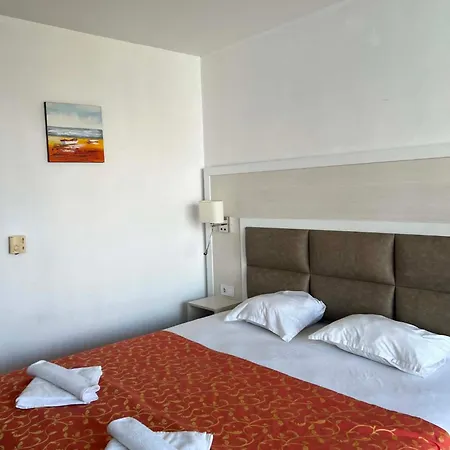 Apartament Amaris *
